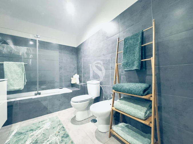 Apartamento T2 para Venda em Agualva e Mira-Sintra Foto 14