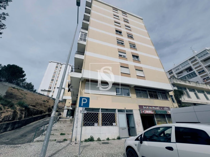 Apartamento T2 para Venda em Agualva e Mira-Sintra Foto 57