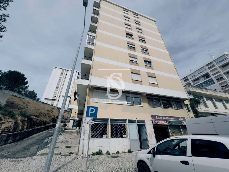 Apartamento T2 para Venda em Agualva e Mira-Sintra Foto 57