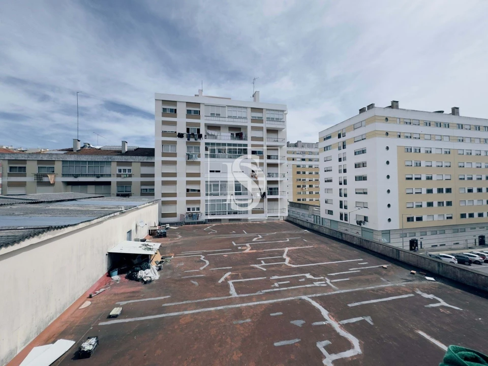 Apartamento T2 para Venda em Agualva e Mira-Sintra Foto 55