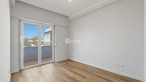 Apartamento T4 para Arrendamento em Olivais