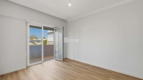 Apartamento T4 para Arrendamento em Olivais