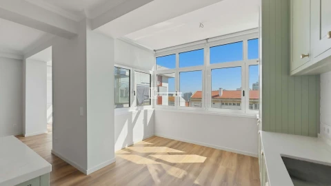 Apartamento T4 para Arrendamento em Olivais