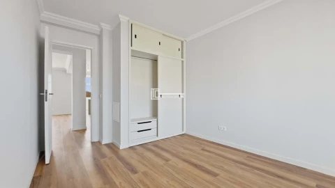 Apartamento T4 para Arrendamento em Olivais