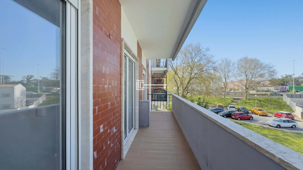 Apartamento T4 para Arrendamento em Olivais Foto 25