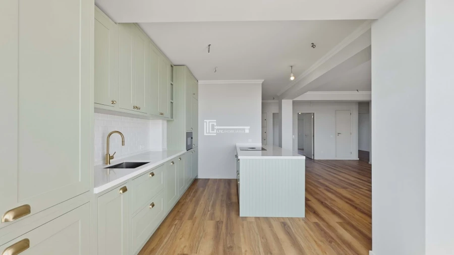 Apartamento T4 para Arrendamento em Olivais Foto 2