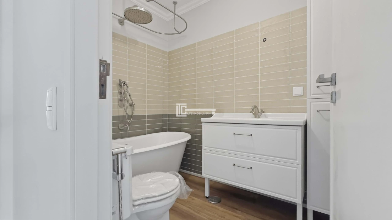 Apartamento T4 para Arrendamento em Olivais Foto 17