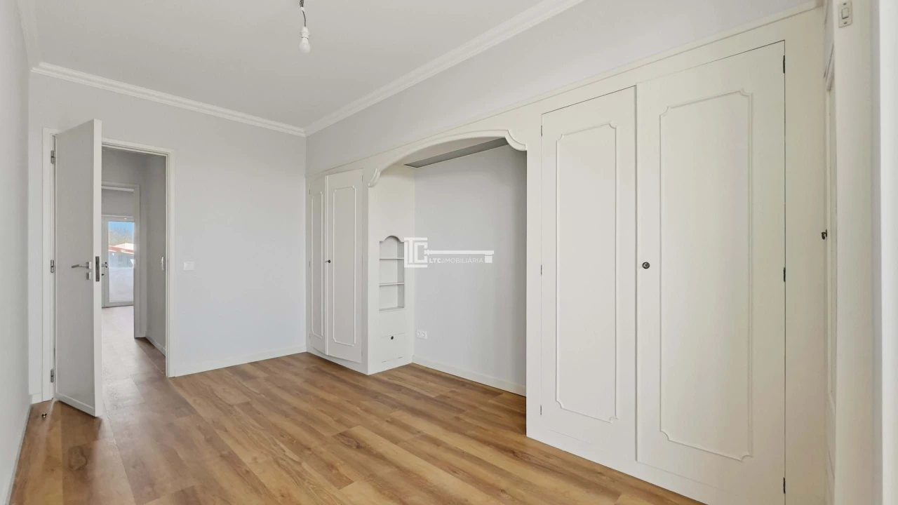 Apartamento T4 para Arrendamento em Olivais Foto 14