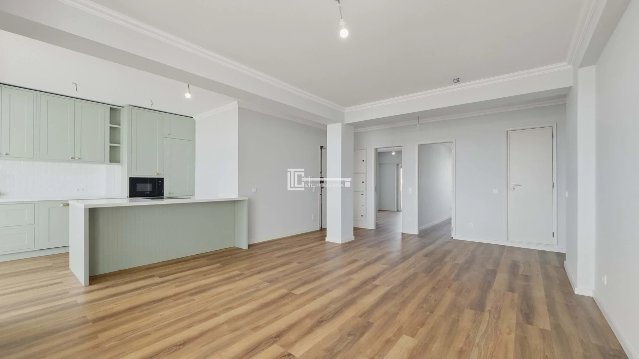 Apartamento T4 para Arrendamento em Olivais Foto 6