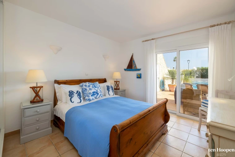 Moradia T4 para Venda em Luz Foto 14