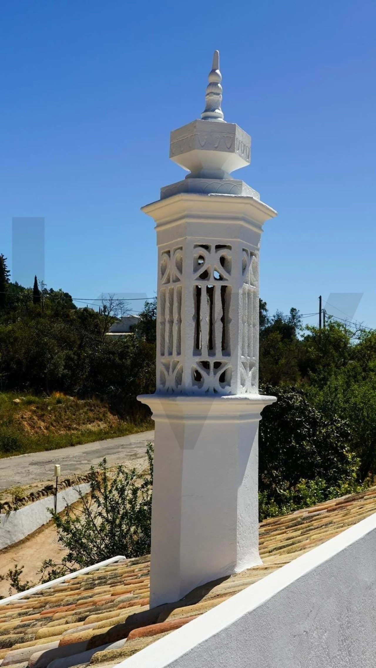 Moradia T4 para Venda em Santa Barbara de Nexe Foto 50