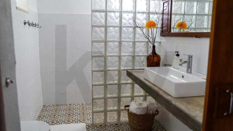 Moradia T4 para Venda em Santa Barbara de Nexe Foto 12