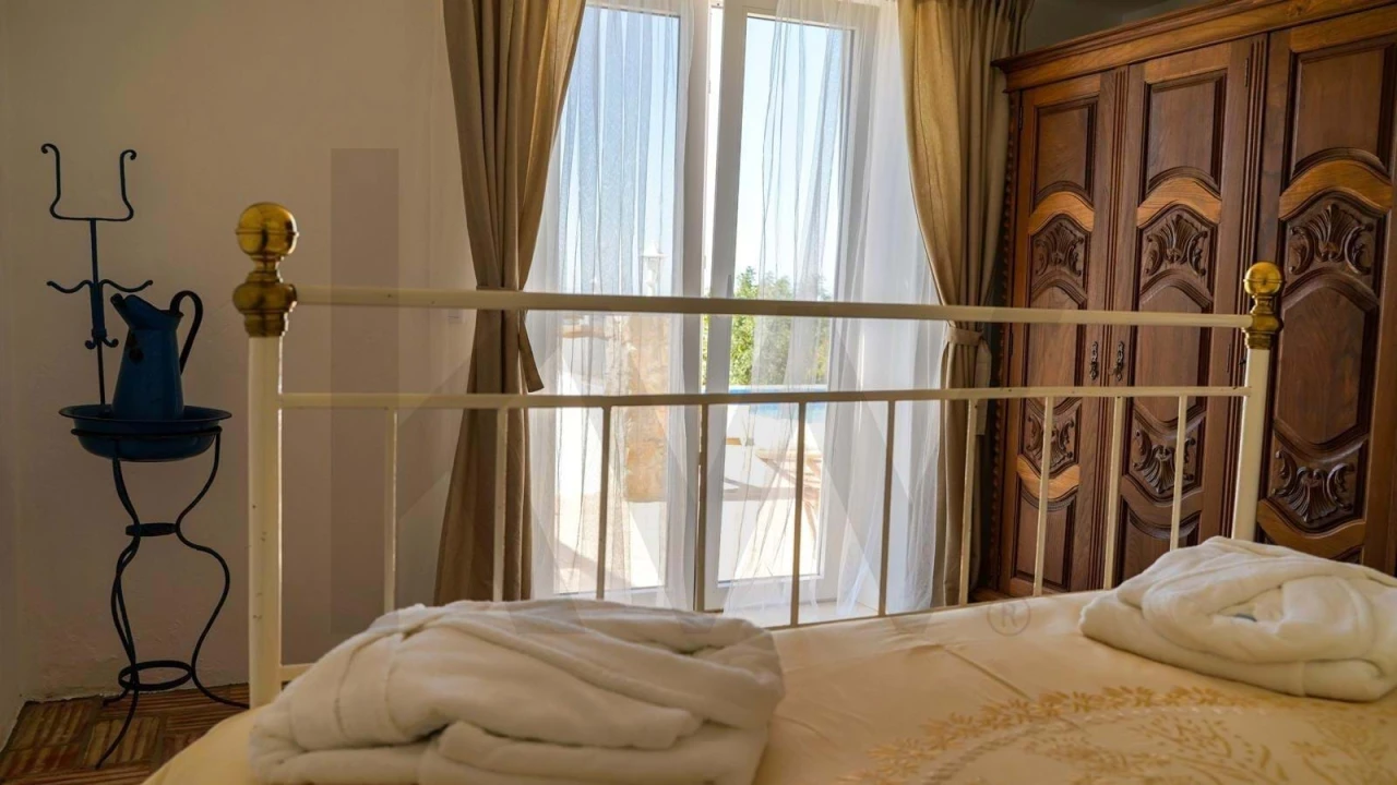 Moradia T4 para Venda em Santa Barbara de Nexe Foto 39