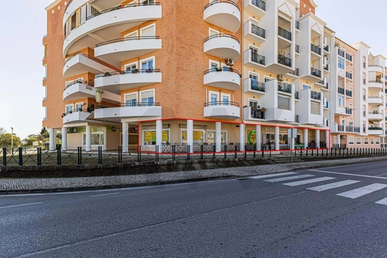 Negócio para Venda em Armação de Pera Foto 2