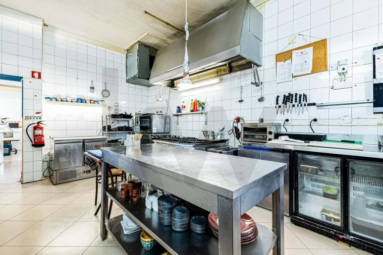 Negócio para Venda em Armação de Pera Foto 4