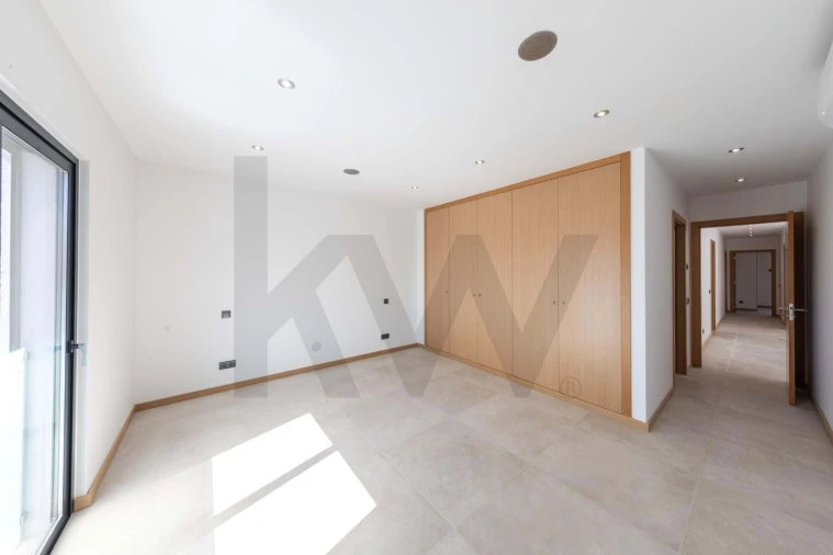 Moradia T4 para Venda em Portimão Foto 19