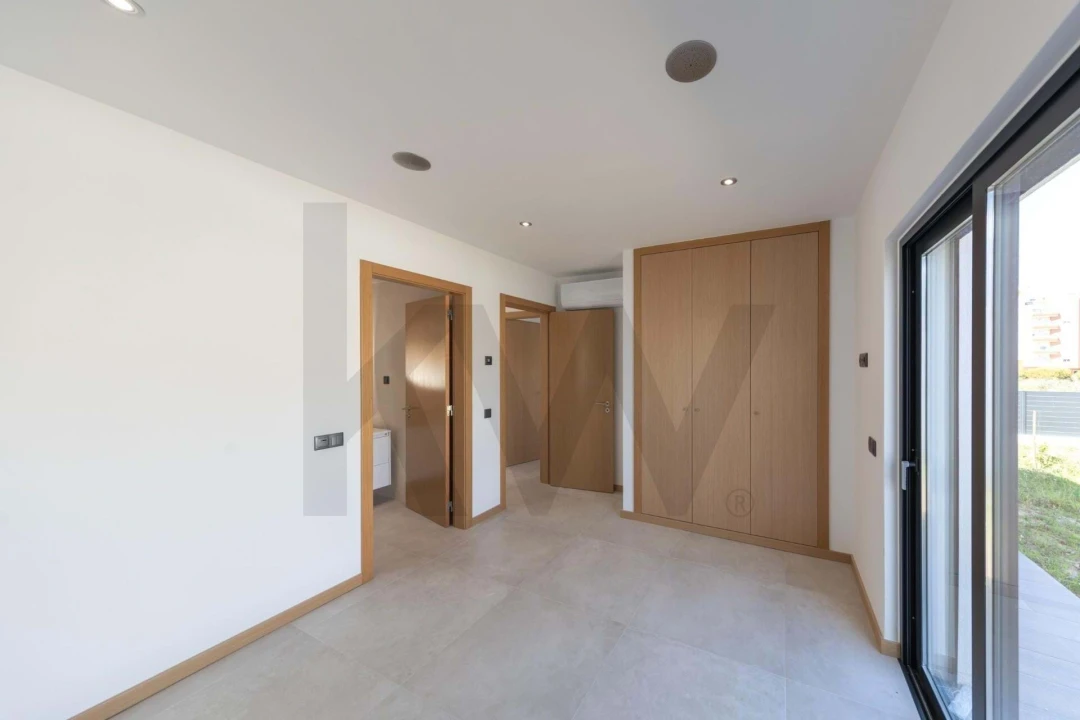 Moradia T4 para Venda em Portimão Foto 26