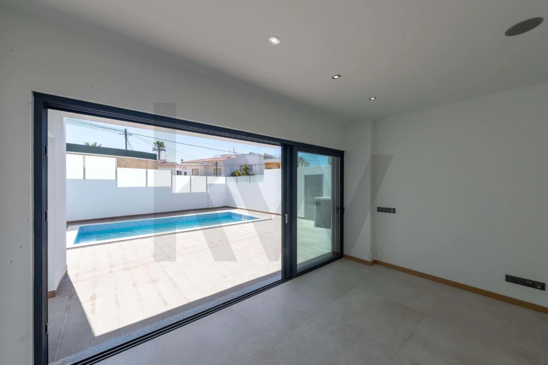 Moradia T4 para Venda em Portimão Foto 6