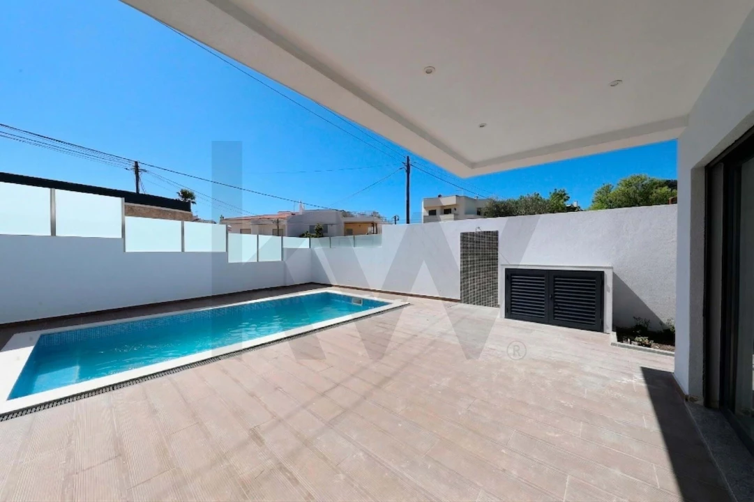 Moradia T4 para Venda em Portimão Foto 4