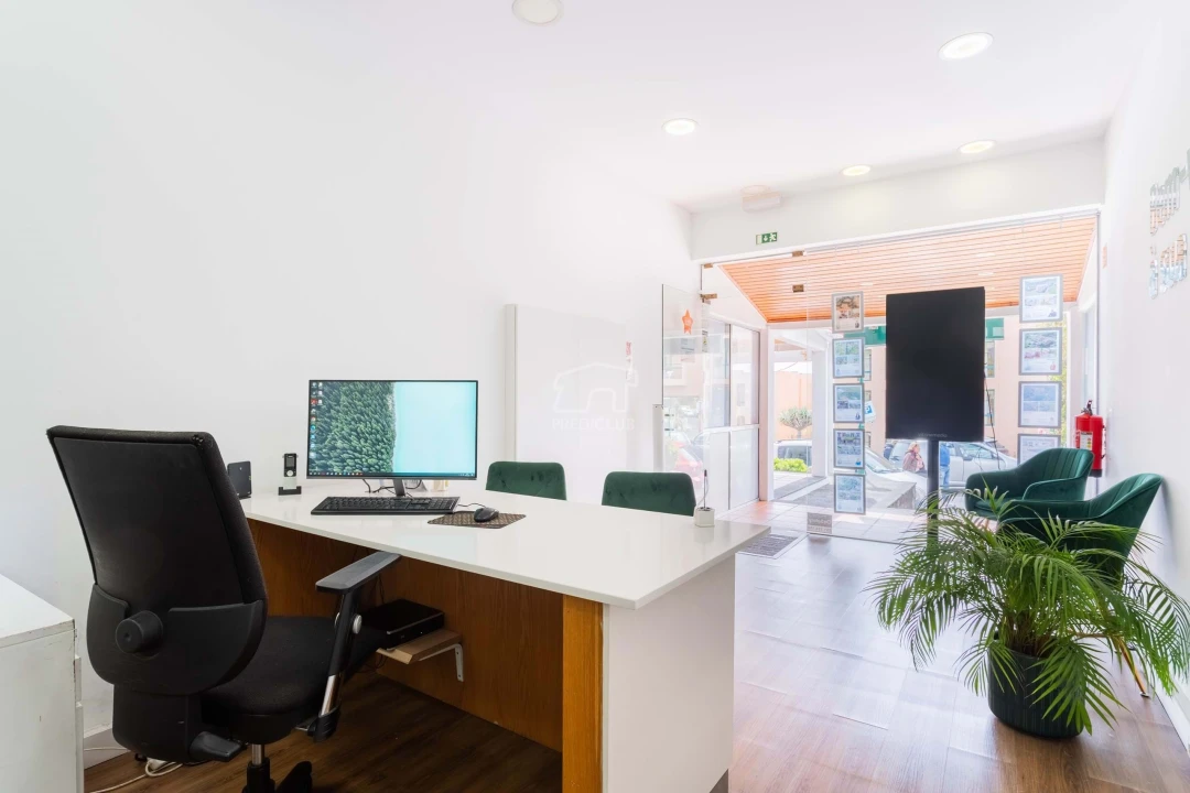 Negócio para Venda em Caniço Foto 7