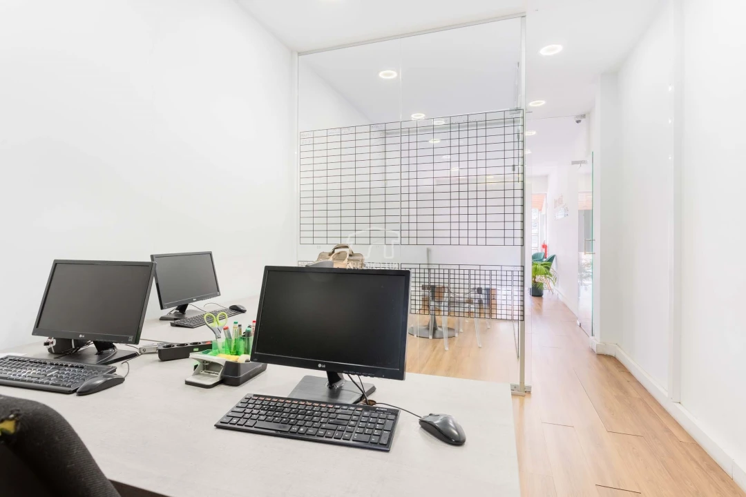 Negócio para Venda em Caniço Foto 11