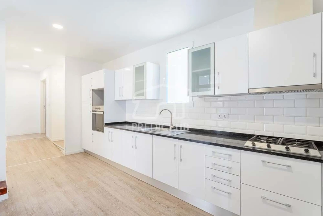 Moradia T4 para Venda em Ribeira Brava Foto 11