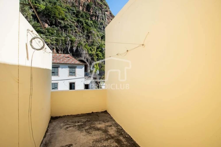 Moradia T4 para Venda em Ribeira Brava Foto 31