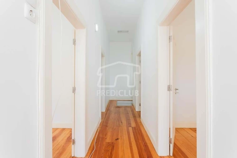 Moradia T4 para Venda em Ribeira Brava Foto 19