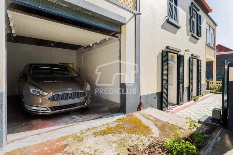 Moradia T4 para Venda em Ribeira Brava Foto 6