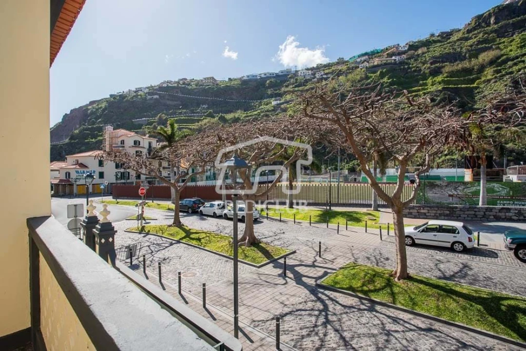 Moradia T4 para Venda em Ribeira Brava Foto 29