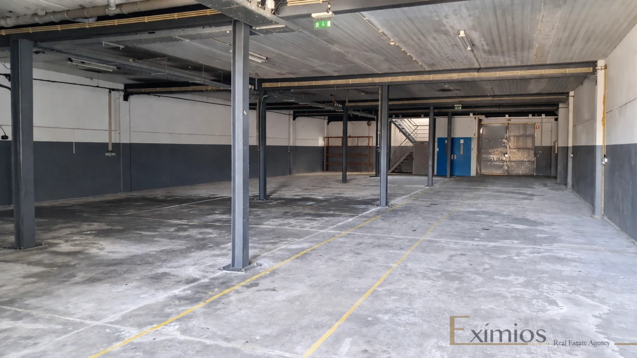 Armazém para Arrendamento em Touguinha e Touguinhó Foto 2