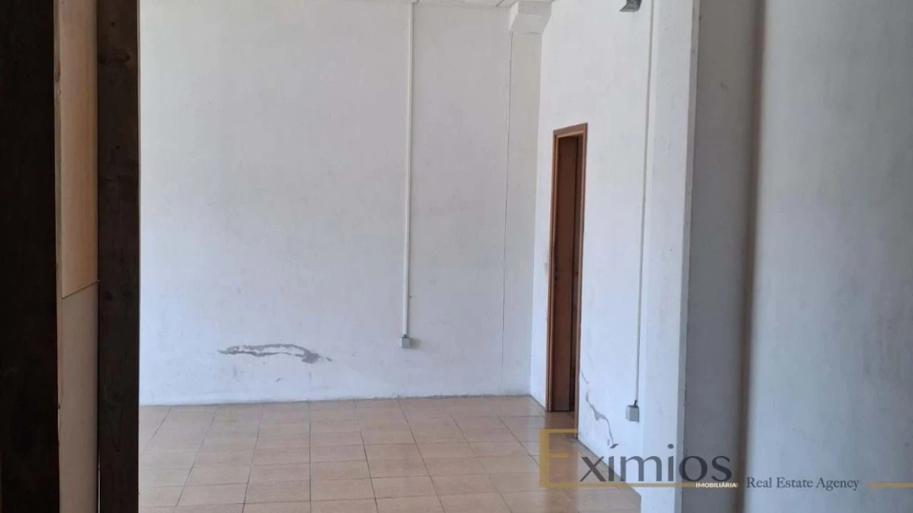 Armazém para Venda em Touguinha e Touguinhó Foto 16