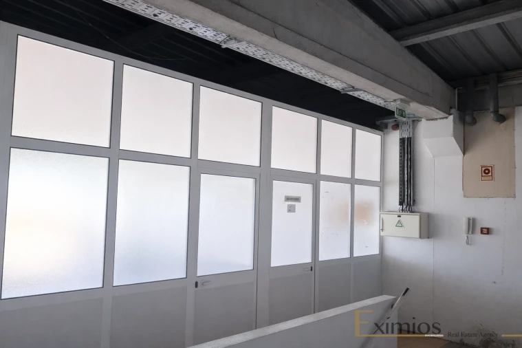 Armazém para Venda em Touguinha e Touguinhó Foto 2