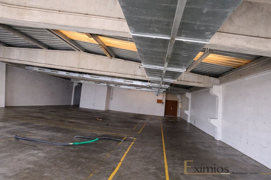 Armazém para Venda em Touguinha e Touguinhó Foto 4