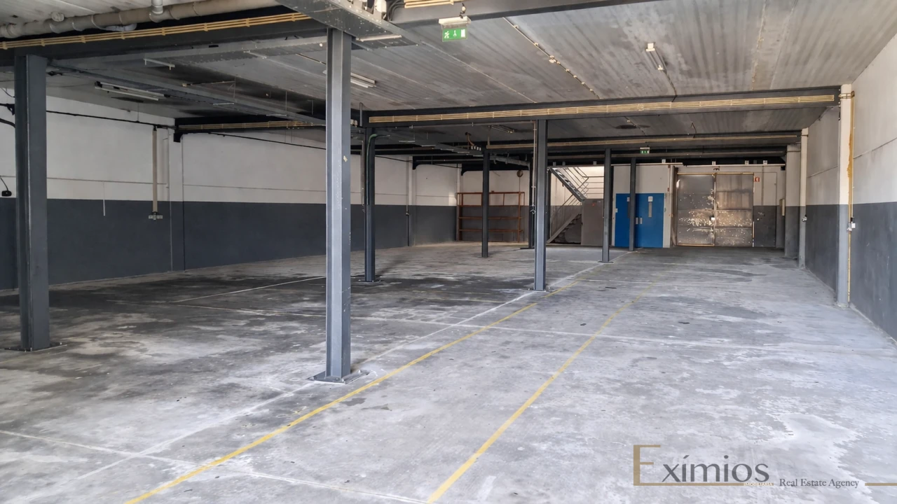 Armazém para Venda em Touguinha e Touguinhó Foto 5