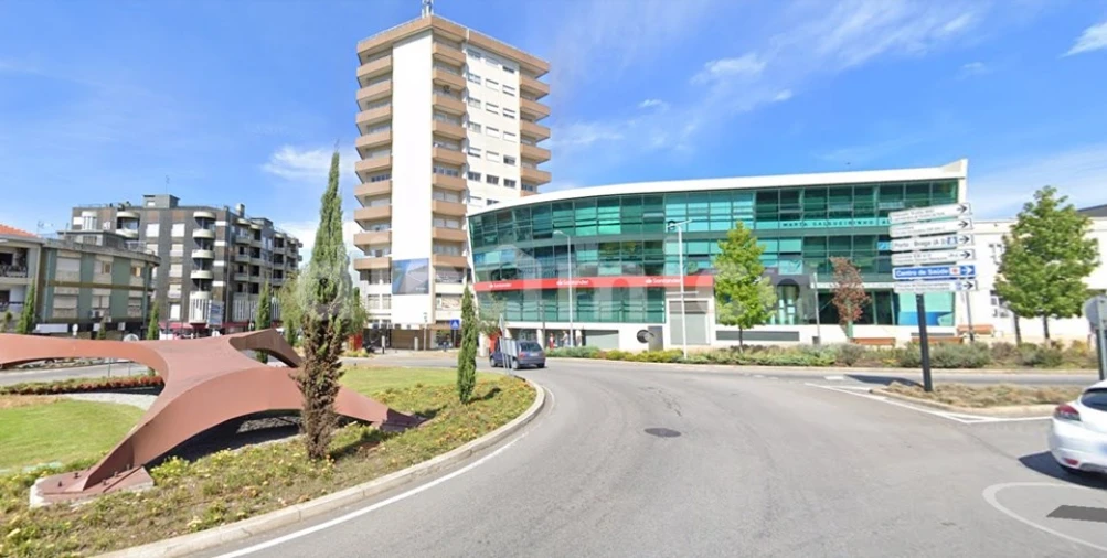 Escritório para Arrendamento em Bougado (São Martinho e Santiago) Foto 1