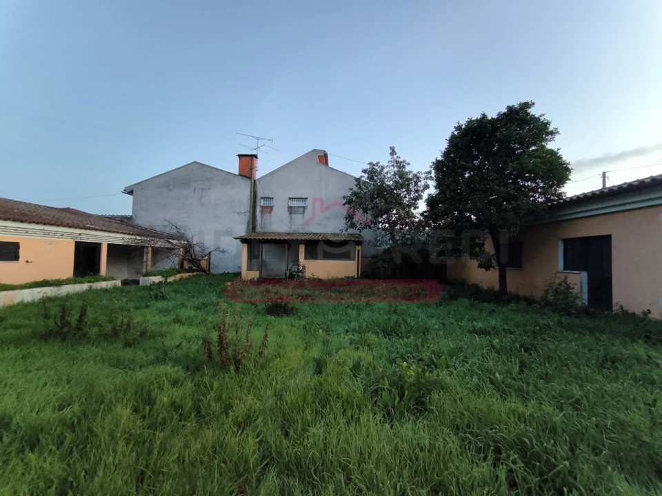 Moradia T5 para Venda em Sangalhos Foto 10