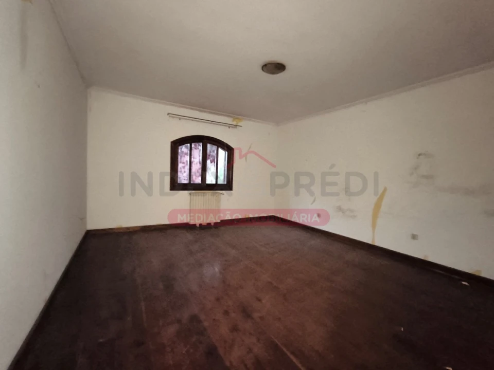 Moradia T5 para Venda em Sangalhos Foto 31