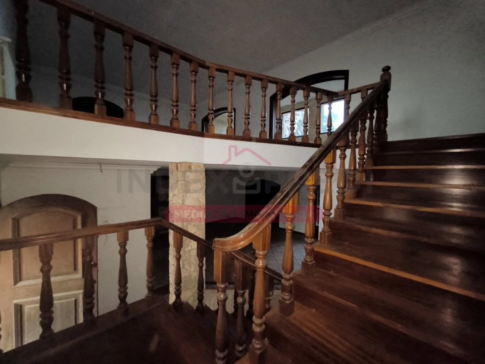 Moradia T5 para Venda em Sangalhos Foto 1