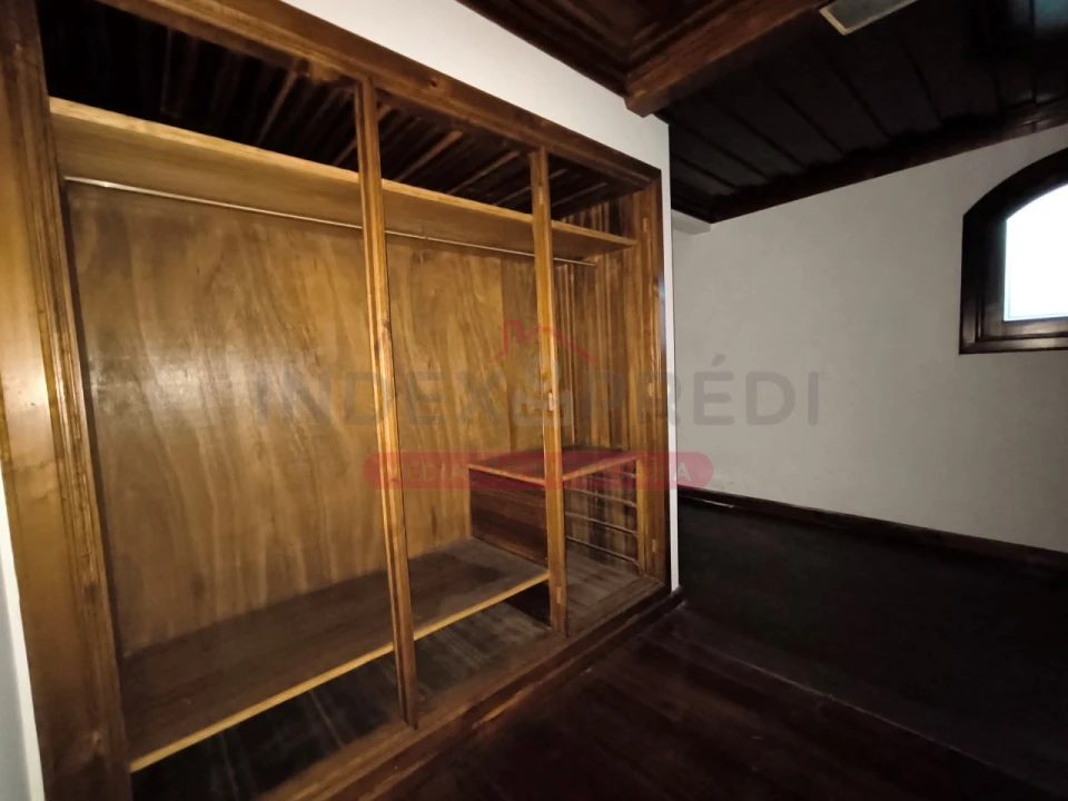 Moradia T5 para Venda em Sangalhos Foto 41