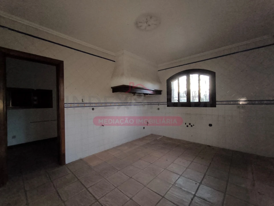 Moradia T5 para Venda em Sangalhos Foto 49