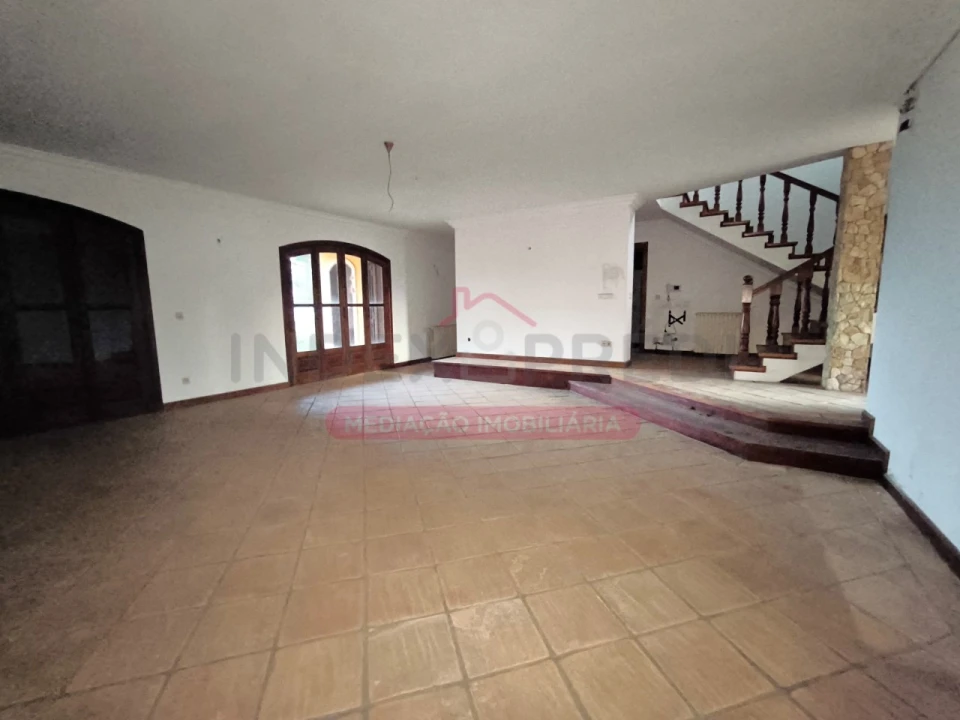 Moradia T5 para Venda em Sangalhos Foto 50