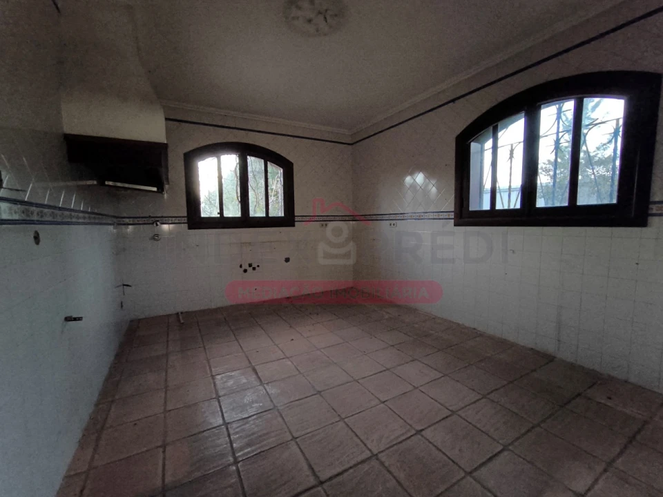 Moradia T5 para Venda em Sangalhos Foto 51