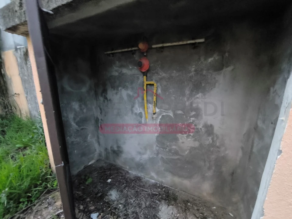 Moradia T5 para Venda em Sangalhos Foto 55