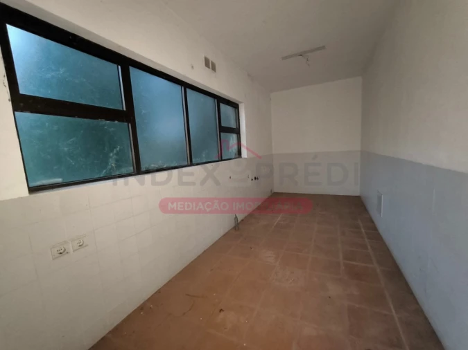 Moradia T5 para Venda em Sangalhos Foto 26