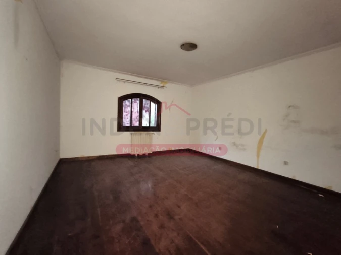 Moradia T5 para Venda em Sangalhos Foto 31