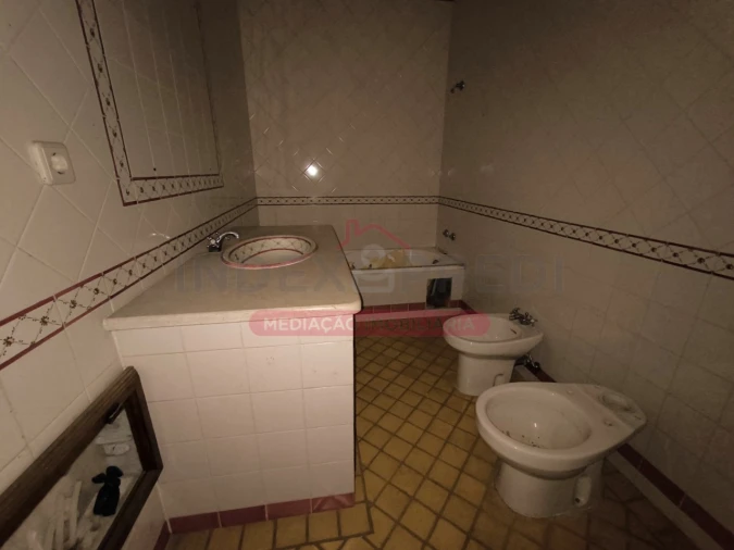 Moradia T5 para Venda em Sangalhos Foto 33