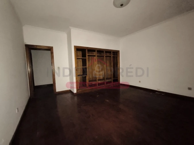 Moradia T5 para Venda em Sangalhos Foto 6