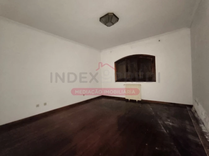 Moradia T5 para Venda em Sangalhos Foto 39