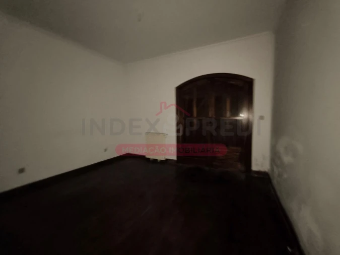 Moradia T5 para Venda em Sangalhos Foto 43